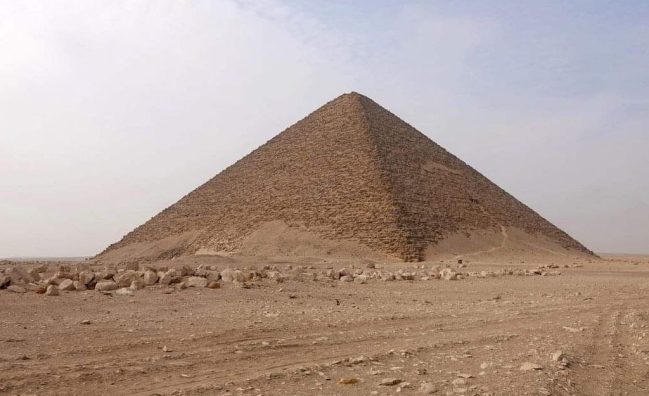 Sakkara, Memphis and Dahshur Private Tour