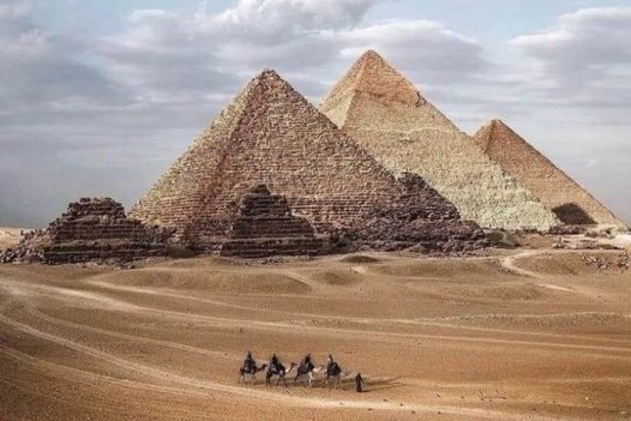 Day Tour To Giza Pyramids, Memphis, Dahshur and Sakkara Pyramids