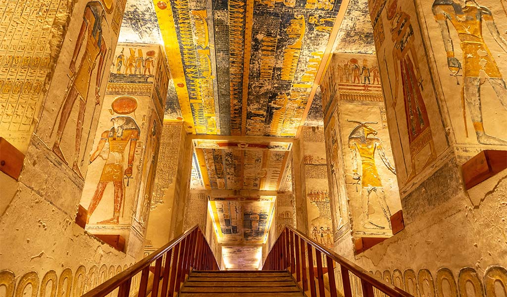 private tour inside Luxor Temple in Egypt